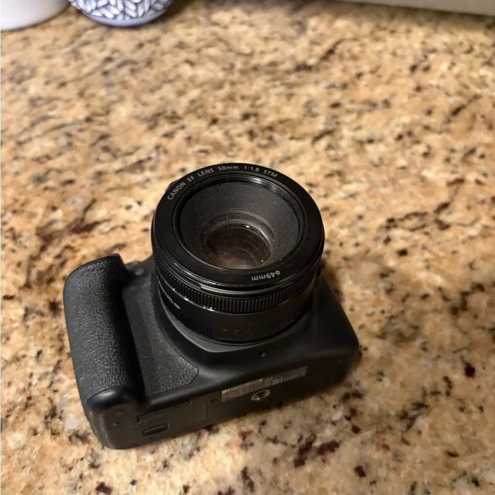 Canon EOS Rebel T7 DSLR Camera Body in Black